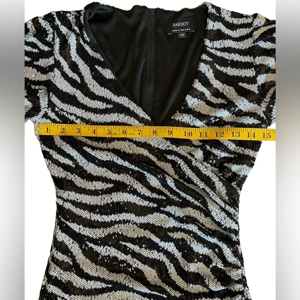 BARDOT Black White Zebra Sequined Ruched Mini Party Dress Size S/ 6 Long Sleeve